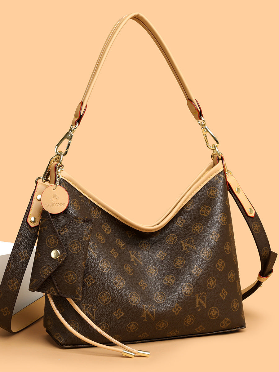Bolso tote sencillo y elegante con monograma