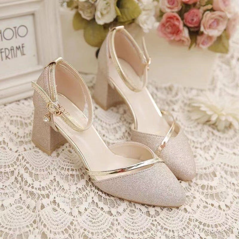 Zapatos de Tacón Bloque con Purpurina y Detalles Dorados