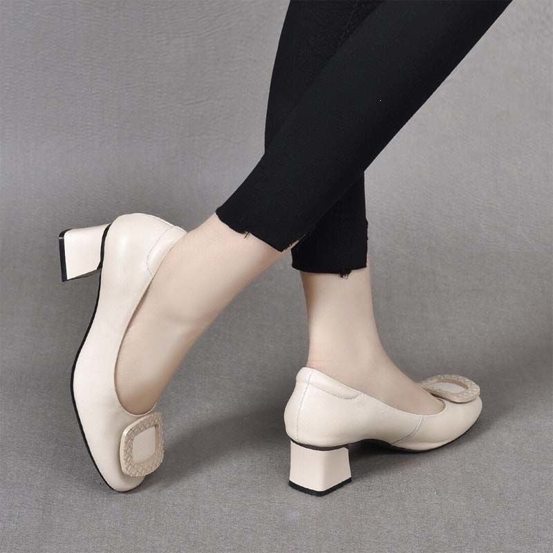 Zapatos sin cordones con suela granulada