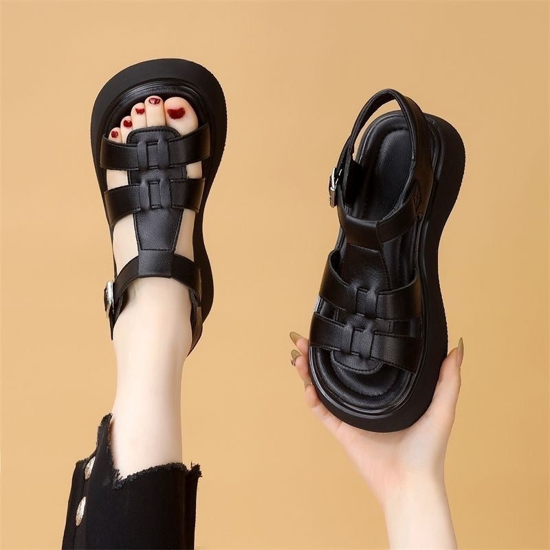 Sandalias romanas con plataforma