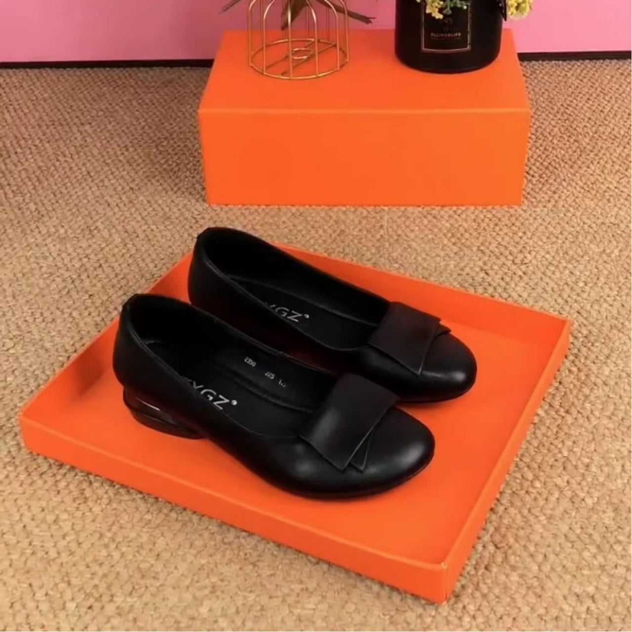 Zapatos planos de piel, de corte bajo y puntera redonda