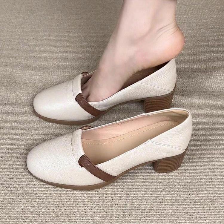 Zapatos mocasines de tacón medio