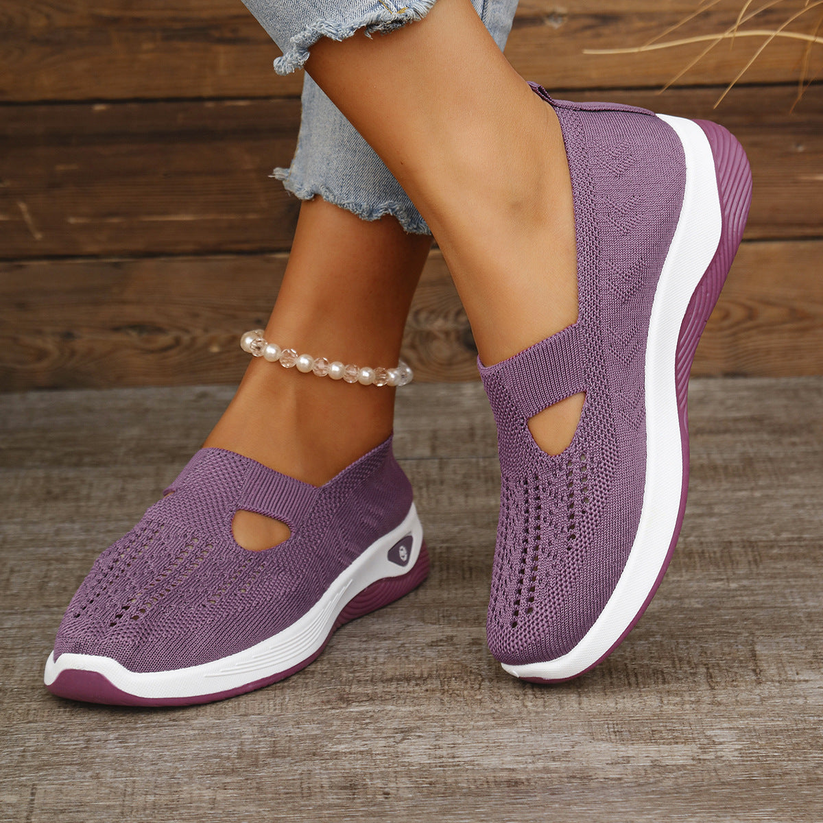 Zapatillas de malla Flyknit transpirables con diseño calado.