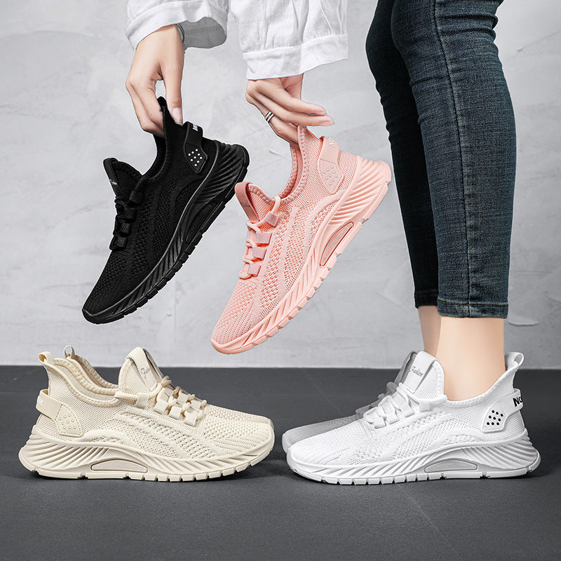 Nuevas zapatillas deportivas informales de verano, versátiles y modernas.