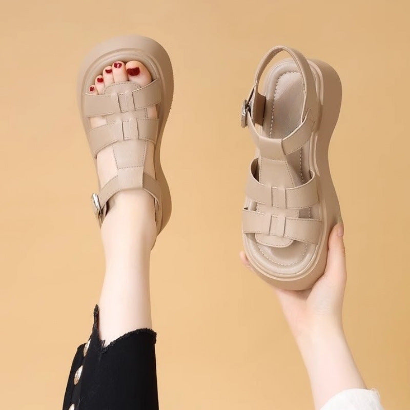 Sandalias romanas con plataforma