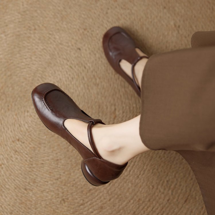 Zapatos de piel versátiles con una sola tira