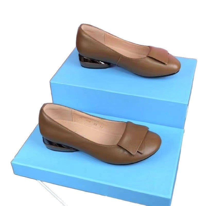 Zapatos planos de piel, de corte bajo y puntera redonda