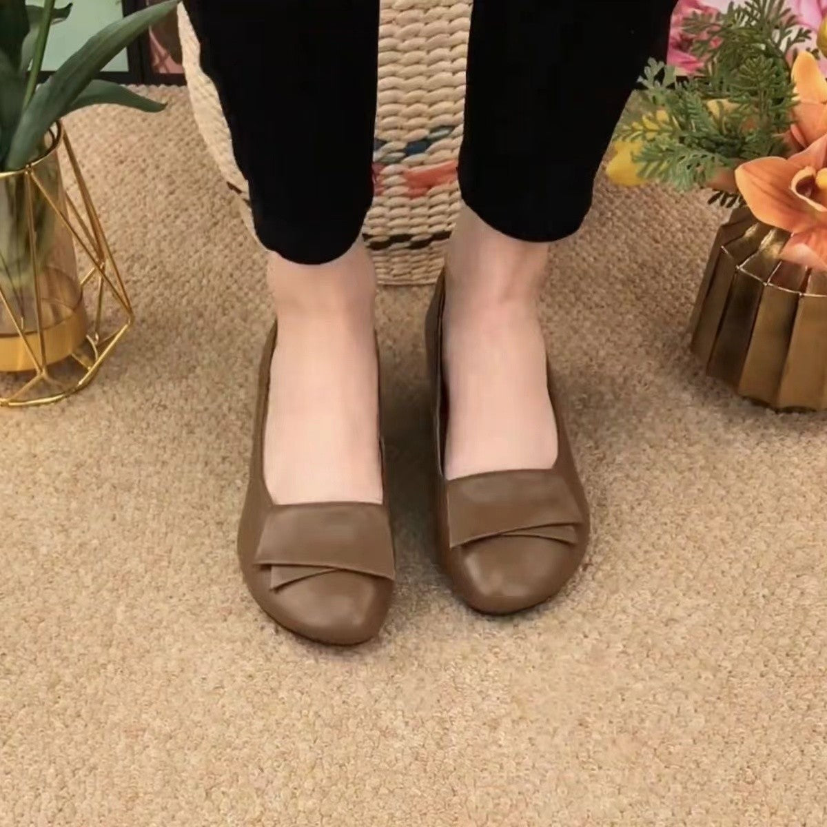 Zapatos planos de piel, de corte bajo y puntera redonda