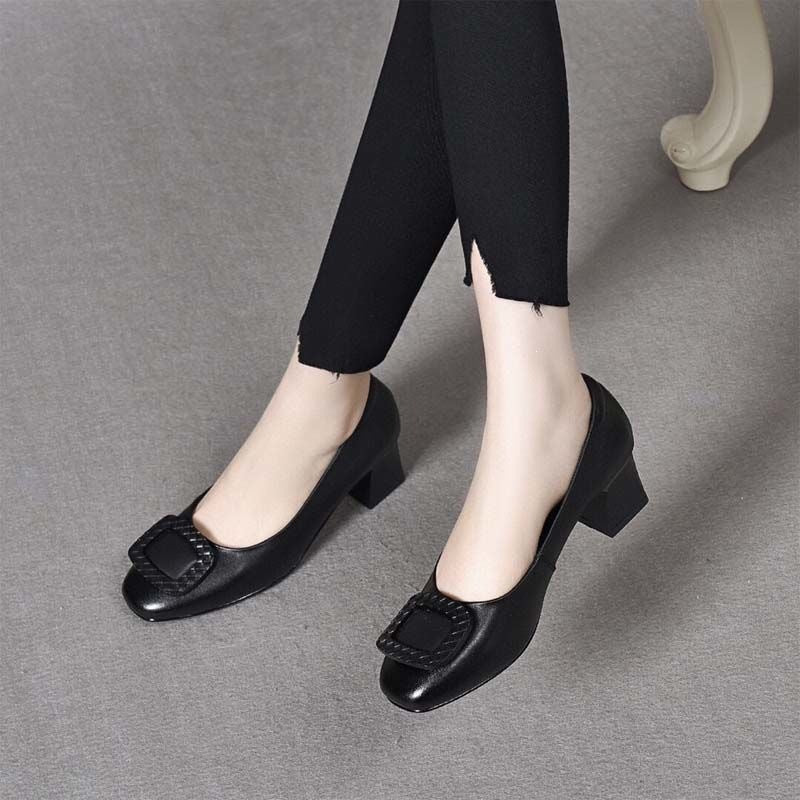 Zapatos sin cordones con suela granulada